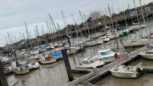 Installation d’un câble dans le chenal : le club Gravelines...