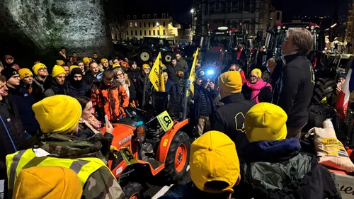 Boulogne-sur-Mer : les agriculteurs nombreux pour un hommage aux leurs