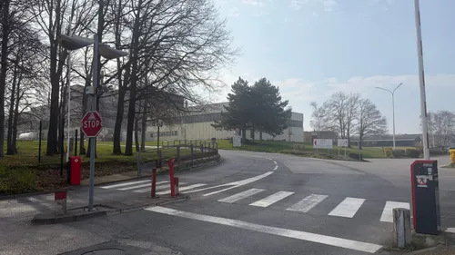 "Les salariés se demandent sur qui ça va tomber" : après la reprise...