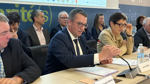 "Presque à l'unanimité" : Laurent Denis réélu président de la CAPSO