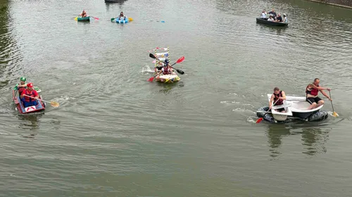 Des baignoires plein le canal... la joie assurée à Saint-Omer