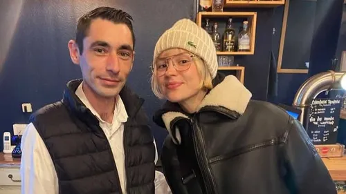La chanteuse Angèle en visite à Neufchâtel-Hardelot