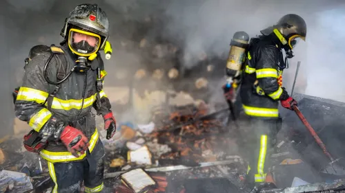 Calais : un incendie ravage un atelier de ferronnerie d'art