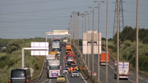 Des bouchons sur l'A16 après un accident à hauteur de Bourbourg,...