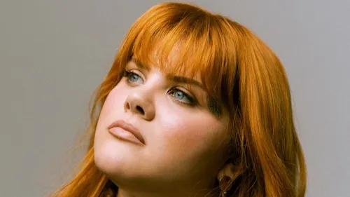 Le son tout neuf du jour : Loi - Left In Your Love