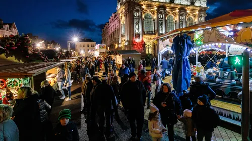 Noël à Calais : illuminations, patinoire, marché et Père Noël…...