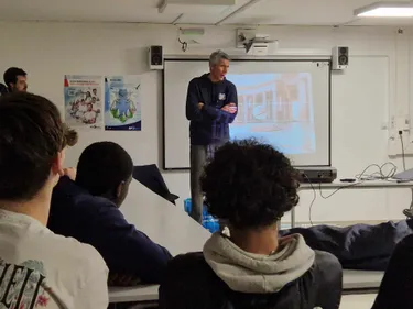 Basket : Passionnante visite de Laurent Sciarra aux jeunes du BCM