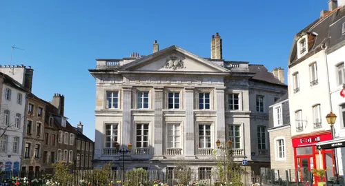 Boulogne replonge dans son Histoire Napoléonienne ce week-end, avec...