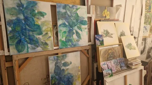 Une artiste peintre chinoise désormais installée à Wormhout, elle...