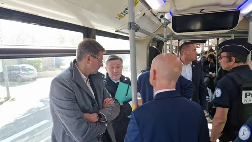 Le travail des autorités continue pour désengorger la ligne de bus...