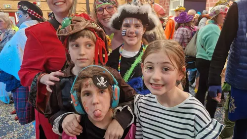 Carnaval de Dunkerque : Des sourires sur les petites et les grandes...