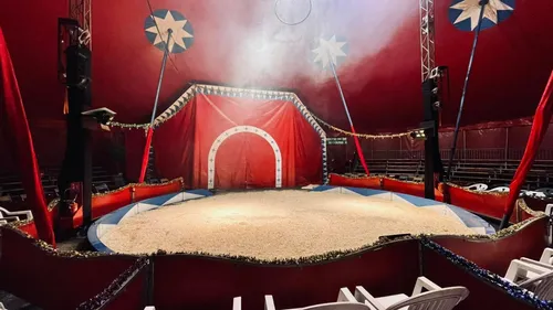 Grande-Synthe : Le père Noël aussi a son chapiteau avec le Cirque...