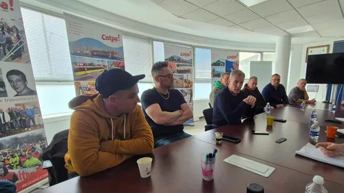 Les dockers du Dunkerquois entament une grève historique pour...