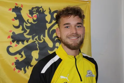 Foot : Nicolas Bruneel s’épanouit au Pays de Cassel, avec toujours...