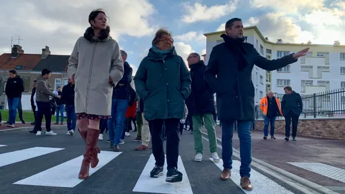 Des logements, des routes, des parcs, du stationnement et un...