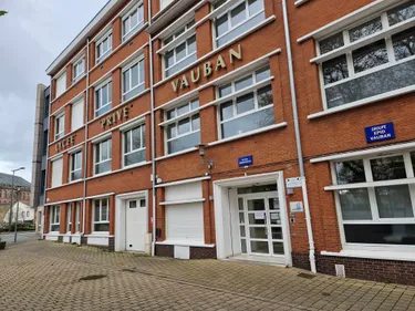 Les élèves du lycée Vauban organisent un marché de Noël à...