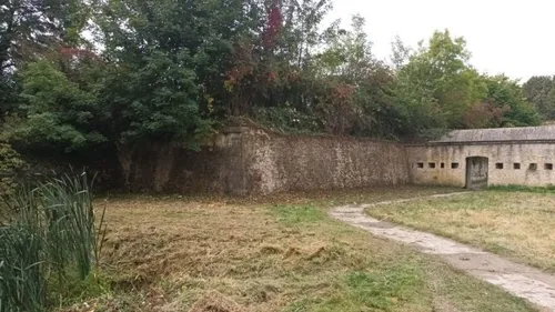 La mairie de Bergues lance plusieurs pistes pour sauver ses remparts