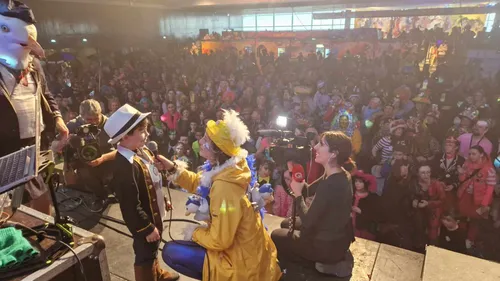 Dunkerque, le carnaval des enfant : Petit grisard deviendra grande...