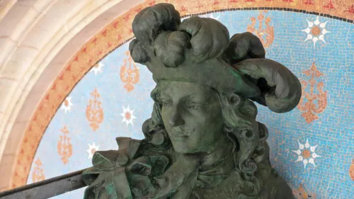 Les travaux de la mairie de Dunkerque terminés, la statue de Louis...