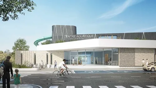 Première pierre posée pour le futur centre aquatique de...