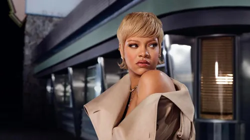 Rihanna rêve d’un duo avec Billie Eilish, et le monde de la musique...