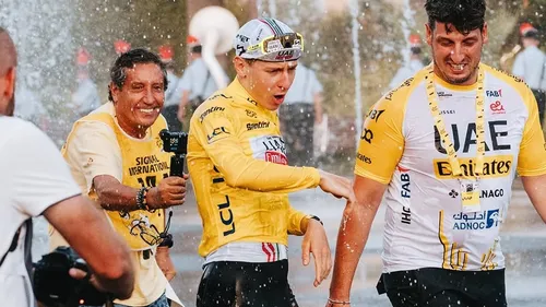 Tadej Pogacar à Paris-Roubaix!!!