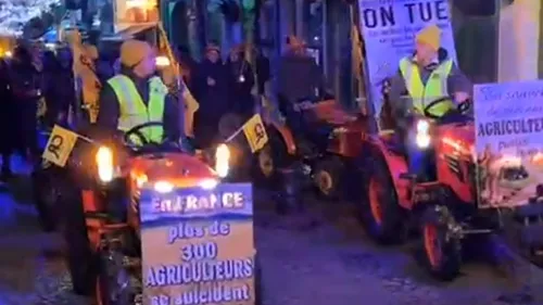 Manifestation des agriculteurs, dépités, à Boulogne ce mardi soir