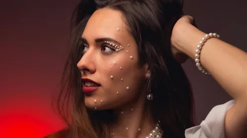 Découvrez Shirley avec "Demain"