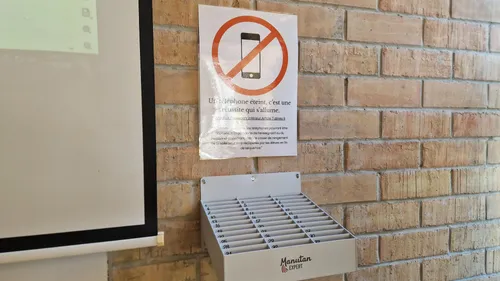 Saint-Omer : première rentrée sans téléphone portable au lycée