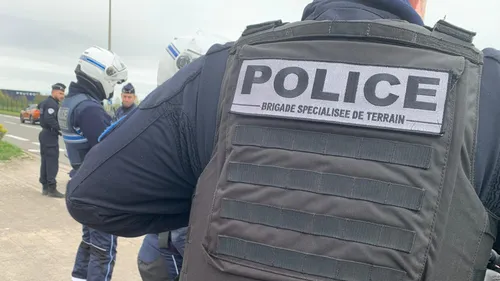 Des AirPods connectés mènent à l'arrestation d'un couple à...