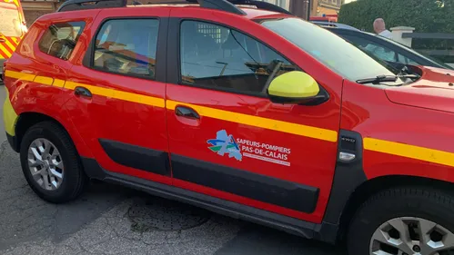 La Capelle-lès-Boulogne : une voiture fait un tonneau, une jeune...