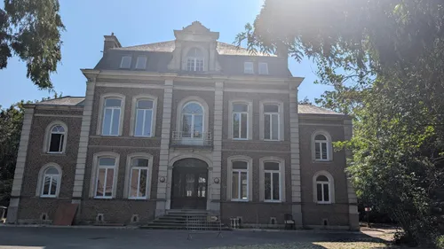 Hazebrouck : les dépendances d’un château transformées en école de...