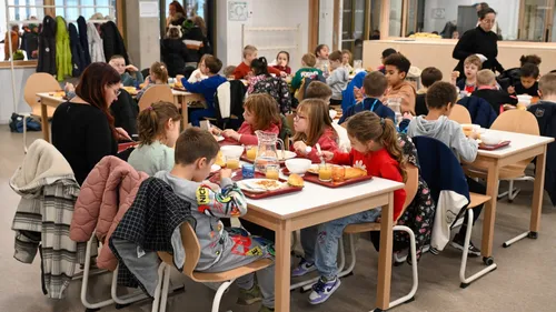 À Dunkerque, les tarifs de la cantine scolaire baisseront à la...
