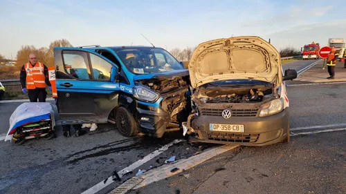 Accident spectaculaire ce vendredi matin à la sortie Marck de l'A16