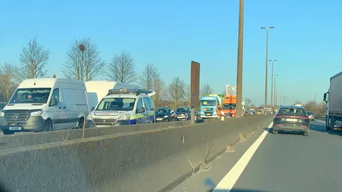 De gros soucis sur l'A16 après un accident entre Loon-Plage et...
