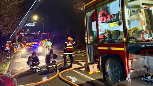 Bergues : il s'endort et échappe de peu à un incendie dans sa maison