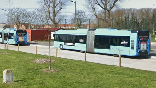 Leffrinckoucke : un chauffeur de bus agressé et menacé au poing...