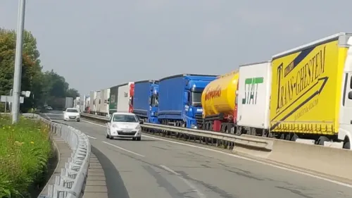 Boulonnais : malaise d'un chauffeur sur l'A16, la circulation bloquée