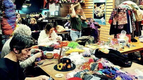 Carnaval 2026, Dunkerque : "pimp ton cletche" avec le bar à couture...