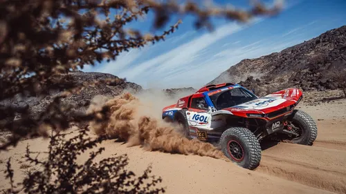 Dakar 2025 : Adrien Van Beveren déjà devant pour le prologue,...