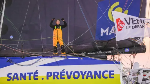 Vendée Globe 2025 : Charie Dalin remporte la course, Thomas Ruyant...