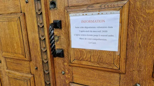 Deux églises saccagées à Gravelines