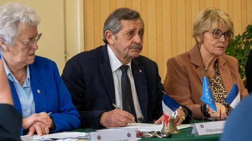 Saint-Folquin : victime d'un malaise, le maire Yves Engrand...