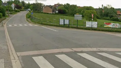 Éperlecques : un adolescent projeté au sol dans un accident de moto