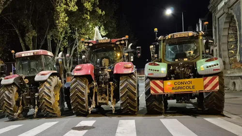 Dunkerque : des tracteurs et des agriculteurs dans toute la Région...