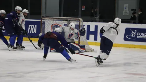 Hockey-sur-glace : l'équipe de France est arrivée à Dunkerque pour...