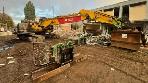 Un engin incendié à Helfaut : chantier à l'arrêt et salariés au...