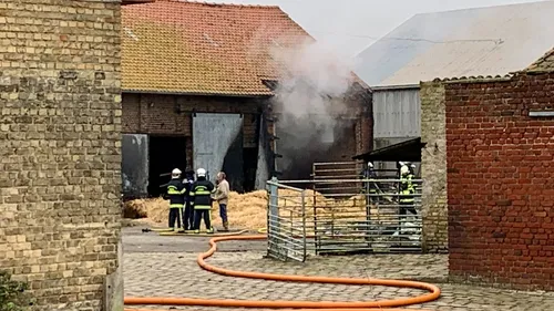 Incendie dans un corps de ferme à Armbouts-Cappel : circulation...