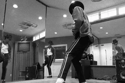 Biopic Michael Jackson : les premières images bluffantes du...