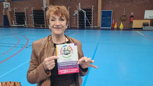 Ecrans chez les jeunes: et si Emmanuel Macron prenait exemple sur...